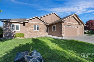 The kind of home you dream about! Nestled in a peaceful on Hunters Point Golf Club in Idaho - for sale on GolfHomes.com, golf home, golf lot