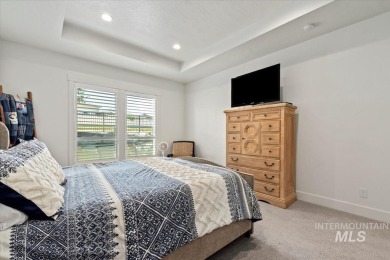 Nestled in the sought-after Redhawk Ridge subdivision, this on Hunters Point Golf Club in Idaho - for sale on GolfHomes.com, golf home, golf lot