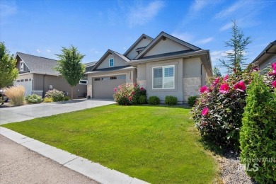 Nestled in the sought-after Redhawk Ridge subdivision, this on Hunters Point Golf Club in Idaho - for sale on GolfHomes.com, golf home, golf lot