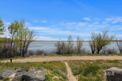 Nestled in the sought-after Redhawk Ridge subdivision, this on Hunters Point Golf Club in Idaho - for sale on GolfHomes.com, golf home, golf lot