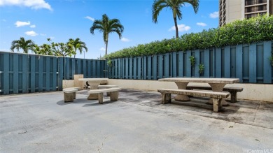 Welcome to this charming 2-bedroom, 1-bathroom condo in the on Honolulu Country Club in Hawaii - for sale on GolfHomes.com, golf home, golf lot