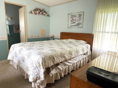 MOTIVATED SELLERS! HOME IS PRICED TO SELL. 2-BEDROOM, 2-BATHROOM on Anglers Green Golf Course in Florida - for sale on GolfHomes.com, golf home, golf lot