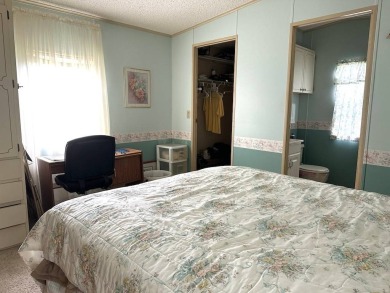 MOTIVATED SELLERS! HOME IS PRICED TO SELL. 2-BEDROOM, 2-BATHROOM on Anglers Green Golf Course in Florida - for sale on GolfHomes.com, golf home, golf lot