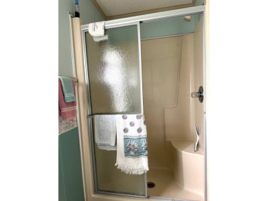 MOTIVATED SELLERS! HOME IS PRICED TO SELL. 2-BEDROOM, 2-BATHROOM on Anglers Green Golf Course in Florida - for sale on GolfHomes.com, golf home, golf lot