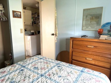 MOTIVATED SELLERS! HOME IS PRICED TO SELL. 2-BEDROOM, 2-BATHROOM on Anglers Green Golf Course in Florida - for sale on GolfHomes.com, golf home, golf lot