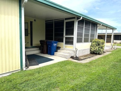 MOTIVATED SELLERS! HOME IS PRICED TO SELL. 2-BEDROOM, 2-BATHROOM on Anglers Green Golf Course in Florida - for sale on GolfHomes.com, golf home, golf lot