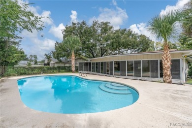 Right in the Heart of Crystal River! Welcome to this charming 3 on Plantation Inn and Golf Resort  in Florida - for sale on GolfHomes.com, golf home, golf lot