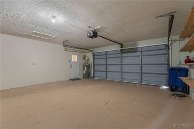 MOTIVATED SELLER! - Right in the Heart of Crystal River! Welcome on Plantation Inn and Golf Resort  in Florida - for sale on GolfHomes.com, golf home, golf lot