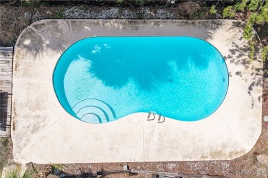 MOTIVATED SELLER! - Right in the Heart of Crystal River! Welcome on Plantation Inn and Golf Resort  in Florida - for sale on GolfHomes.com, golf home, golf lot