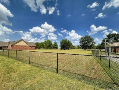 Luxurious 6 bedroom, 4.5 bath home on the 5th hole of Riverlinks on Tahlequah City Golf Course in Oklahoma - for sale on GolfHomes.com, golf home, golf lot