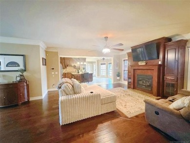 Luxurious 6 bedroom, 4.5 bath home on the 5th hole of Riverlinks on Tahlequah City Golf Course in Oklahoma - for sale on GolfHomes.com, golf home, golf lot