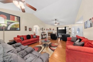 Spacious Ranch home with an open floor plan, split 3 Bedrooms/2 on Druid Hills Golf Club in Tennessee - for sale on GolfHomes.com, golf home, golf lot