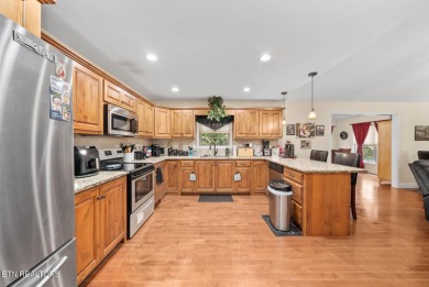 Spacious Ranch home with an open floor plan, split 3 Bedrooms/2 on Druid Hills Golf Club in Tennessee - for sale on GolfHomes.com, golf home, golf lot