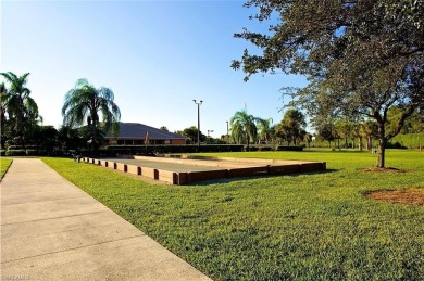 This stunning 4 bedroom, 3 bath pool home with den offers the on Stoneybrook Golf Club in Florida - for sale on GolfHomes.com, golf home, golf lot