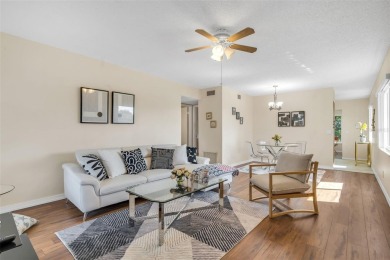 Beautifully updated 2/2 END UNIT on one of the largest 55+ on On Top Of The World Golf Course in Florida - for sale on GolfHomes.com, golf home, golf lot