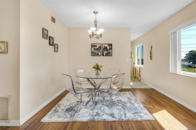 Beautifully updated 2/2 END UNIT on one of the largest 55+ on On Top Of The World Golf Course in Florida - for sale on GolfHomes.com, golf home, golf lot