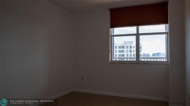 Unbeatable location in Aventura! Musts see 2/2, high floor unit on Turnberry Isle Resort and Club in Florida - for sale on GolfHomes.com, golf home, golf lot