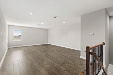 Luxurious 5 bed 3.5 bath home with a generous loft and 2 Car on Kings Ridge Golf Club in Florida - for sale on GolfHomes.com, golf home, golf lot