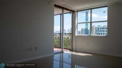 Unbeatable location in Aventura! Musts see 2/2, high floor unit on Turnberry Isle Resort and Club in Florida - for sale on GolfHomes.com, golf home, golf lot