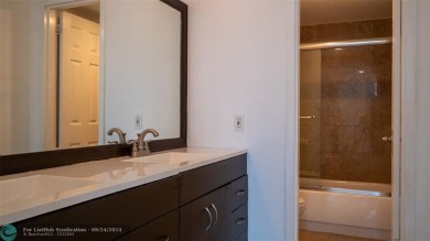 Unbeatable location in Aventura! Musts see 2/2, high floor unit on Turnberry Isle Resort and Club in Florida - for sale on GolfHomes.com, golf home, golf lot