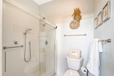 Well-maintained golf cottage offers privacy inside and out on Oak Harbor Country Club in Florida - for sale on GolfHomes.com, golf home, golf lot