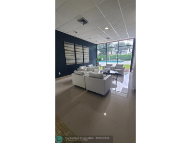 Unbeatable location in Aventura! Musts see 2/2, high floor unit on Turnberry Isle Resort and Club in Florida - for sale on GolfHomes.com, golf home, golf lot