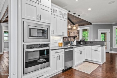 Modern Comfort Meets Mountain Elegance!
Discover the perfect on Heatherhurst Golf Course in Tennessee - for sale on GolfHomes.com, golf home, golf lot