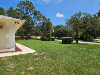 Welcome to Rainbow Springs! This charming 2-bedroom, 2-bath home on Rainbows End Golf Club in Florida - for sale on GolfHomes.com, golf home, golf lot