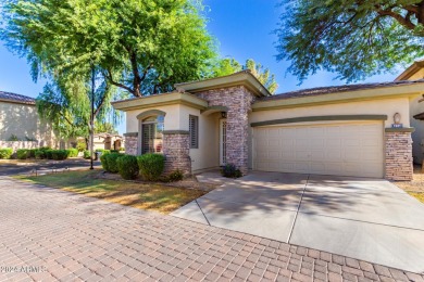 Beautiful 2 bedroom 2 bathroom 2 car garage home in gated on Ocotillo Golf Resort  in Arizona - for sale on GolfHomes.com, golf home, golf lot