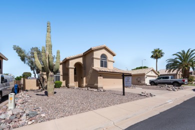 SELLER OFFERING CREDIT TOWARD BUYER'S CLOSING COSTS AND RATE on Red Mountain Ranch Country Club in Arizona - for sale on GolfHomes.com, golf home, golf lot