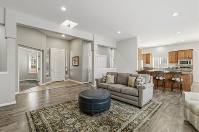 This beautifully maintained home featuring 2 bedrooms, 2 on Running Y Ranch Resort in Oregon - for sale on GolfHomes.com, golf home, golf lot