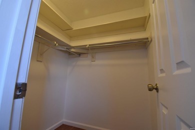 Highly desirable end-unit condo in Waters Edge II at The Pointe on The Eagle Pointe Golf Resort in Indiana - for sale on GolfHomes.com, golf home, golf lot