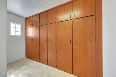 Welcome to Del Webb's Original Sun City.
Where you can enjoy 8 on Sun City-Willow Creek / Willow Brook  in Arizona - for sale on GolfHomes.com, golf home, golf lot