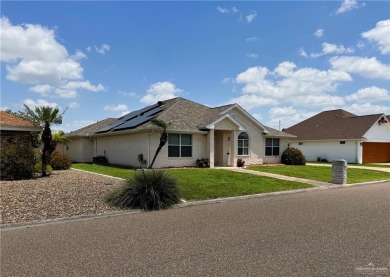 Lovely home in the desirable community of Golf View Estates with on Howling Trails Golf  in Texas - for sale on GolfHomes.com, golf home, golf lot