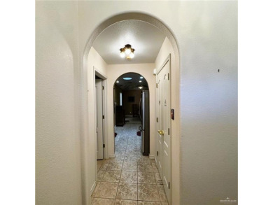 Lovely home in the desirable community of Golf View Estates with on Howling Trails Golf  in Texas - for sale on GolfHomes.com, golf home, golf lot
