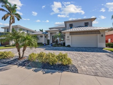 ATTENTION GOLFERS! This home comes with the immediate on Island Country Club in Florida - for sale on GolfHomes.com, golf home, golf lot