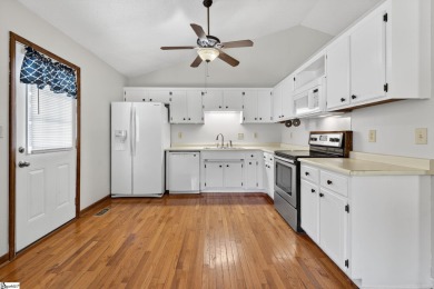 Move-in ready! This charming 3BR/2BA ranch sits on a level on Lakeview Golf Course in South Carolina - for sale on GolfHomes.com, golf home, golf lot