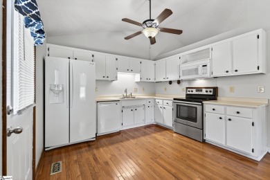 Move-in ready! This charming 3BR/2BA ranch sits on a level on Lakeview Golf Course in South Carolina - for sale on GolfHomes.com, golf home, golf lot