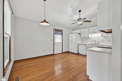 Move-in ready! This charming 3BR/2BA ranch sits on a level on Lakeview Golf Course in South Carolina - for sale on GolfHomes.com, golf home, golf lot