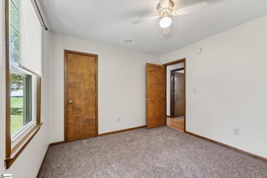 Move-in ready! This charming 3BR/2BA ranch sits on a level on Lakeview Golf Course in South Carolina - for sale on GolfHomes.com, golf home, golf lot
