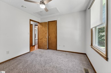 Move-in ready! This charming 3BR/2BA ranch sits on a level on Lakeview Golf Course in South Carolina - for sale on GolfHomes.com, golf home, golf lot