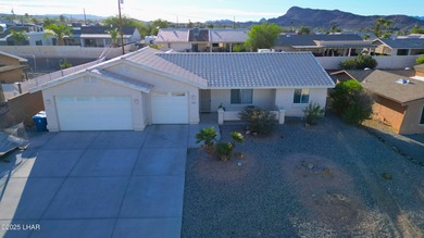 Beautiful south-side home with all the Havasu must haves on a on London Bridge Golf Course in Arizona - for sale on GolfHomes.com, golf home, golf lot