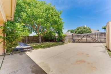 Spacious and beautifully maintained 4-bedroom, 2.5-bath home on The Shores Country Club in Texas - for sale on GolfHomes.com, golf home, golf lot
