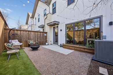 Modern 3 bedroom townhome near Downtown Dallas located at Fort on Stevens Park Golf Course in Texas - for sale on GolfHomes.com, golf home, golf lot