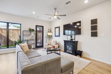 Modern 3 bedroom townhome near Downtown Dallas located at Fort on Stevens Park Golf Course in Texas - for sale on GolfHomes.com, golf home, golf lot