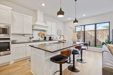 Modern 3 bedroom townhome near Downtown Dallas located at Fort on Stevens Park Golf Course in Texas - for sale on GolfHomes.com, golf home, golf lot