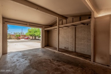 Fantastic opportunity to own this charming single-level home! on Maryvale Golf Course in Arizona - for sale on GolfHomes.com, golf home, golf lot