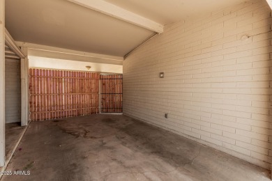 Fantastic opportunity to own this charming single-level home! on Maryvale Golf Course in Arizona - for sale on GolfHomes.com, golf home, golf lot