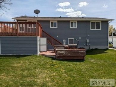 UPDATE!  Seller offering a $7,500 flooring allowance.  Welcome on Highland Golf Course in Idaho - for sale on GolfHomes.com, golf home, golf lot