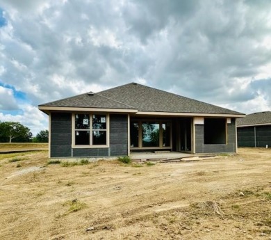 Be Nestled in by Christmas! Zero entry ranch living at its on Excelsior Springs Golf Course in Missouri - for sale on GolfHomes.com, golf home, golf lot